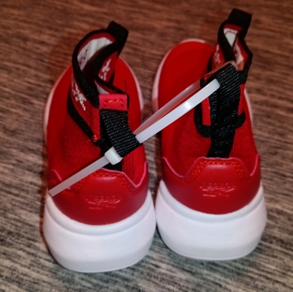 🆕 Reebok | Kids Red Pull On Sock Liner Sneakers Size 8 - Picture 6 of 12